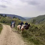 L'escapade De Jos , Et Table D'hote * 蓬德萨拉尔