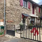 L'escapade De Jos , Et Table D'hote * 蓬德萨拉尔