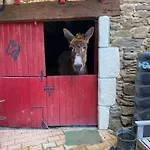 L'escapade De Jos , Et Table D'hote 蓬德萨拉尔