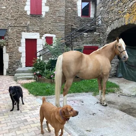 L'escapade De Jos , Et Table D'hote 蓬德萨拉尔