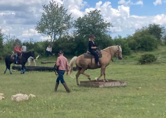 L'escapade De Jos , Et Table D'hote לינה וארוחת בוקר *